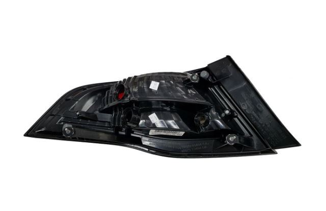 Lamp Rear Rh 8R2Z13404BB For Ford