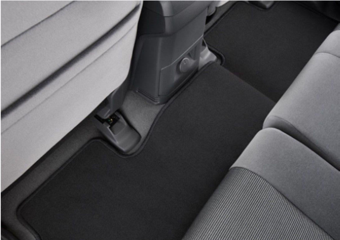 Carpet Floor mats Rear suitable for Colorado RG Genuine 2015-2019 Crew Cab