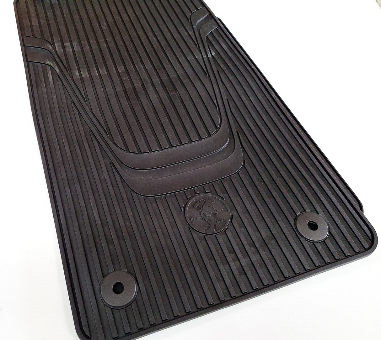 Front Rubber Mats all weather suits Holden Commodore VF Genuine GM 2013-2017 new 92420326