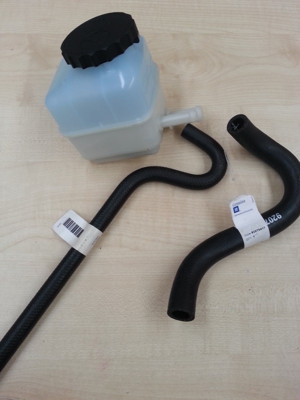 POWER STEERING RESERVOIR & HOSES VT V6 COMMODORE HOLDEN NEW GENUINE BOTTLE FLUID