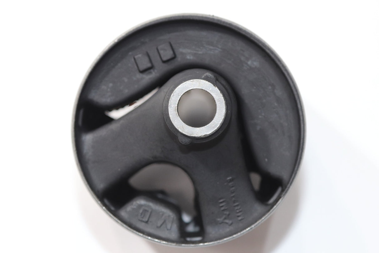 Insulator-E/G & T/M Mount(Evo MN580217 for Mitsubishi