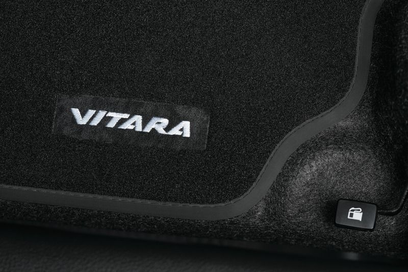**Floor Mat Set Rhd Vitara(Sil Logo) 75901-54P00 for Suzuki