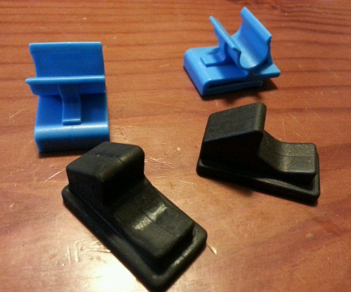 LOWER GLOVE BOX CLIP BUMP STOP SET suitable for Holden COMMODORE VY VZ glovebox MODIFIED FIX