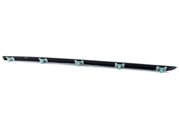 GENUINE BMW DOOR MOULDING (51138208452)