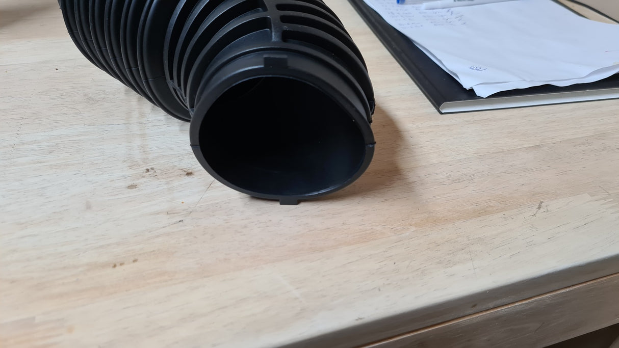 Air Intake Duct Hose for Holden Commodore VT VX VY VU Statesman WM WK V6