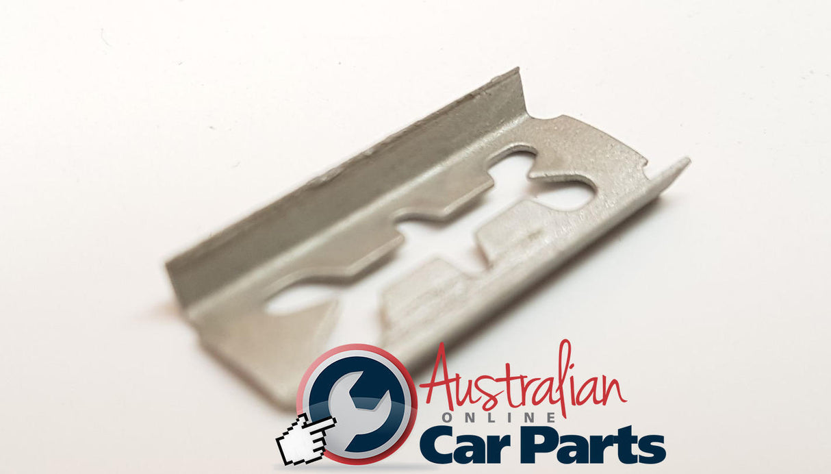 Lower Grille Retainer Genuine suitable for GM 92138141 New x1