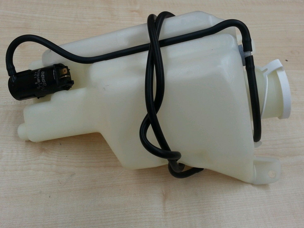WINDSCREEN WASHER BOTTLE suitable for Mitsubishi MAGNA TR TS VERADA KR KS 1991-1997 SEDAN NEW