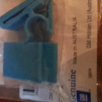 LOWER GLOVE BOX CLIP x2 suitable for COMMODORE Holden VY VZ WK WL MODIFIED FIX glovebox new