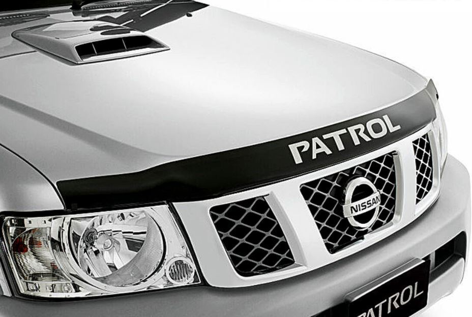 Bonnet Protector Smoked F5166-VD100AU for Nissan Patrol Y61 GU